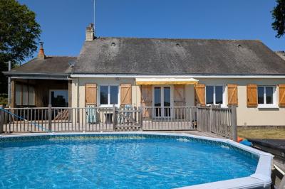 Houses For Sale - 7 Rooms - 127 M2