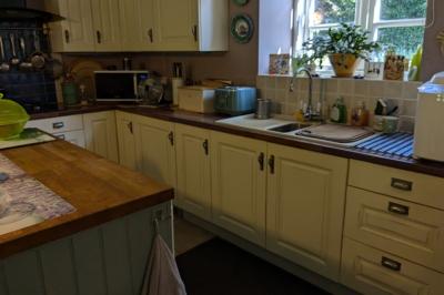 Houses For Sale - 5 Rooms - 110 M2