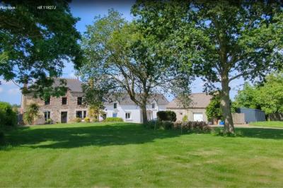 Houses For Sale - 9 Rooms - 250 M2