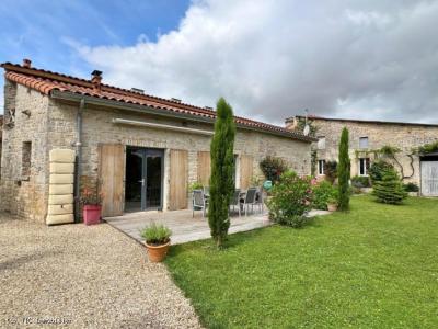 &#8364;258600 - Beautiful Stone House With Magnificent Garden